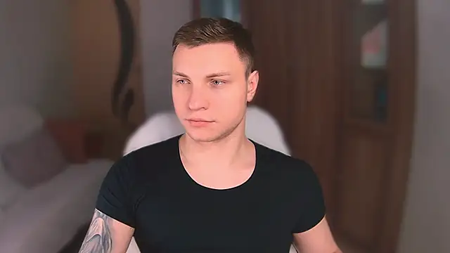 Snapshot of handsome_guy01 chatting on 02.19.25 handsome guy01 online show from 02.19.25