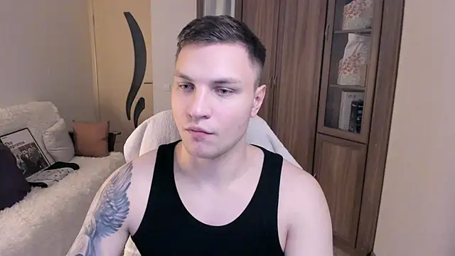 Snapshot of handsome_guy01 chatting on 09.16.25 handsome guy01 online show from 09.16.25
