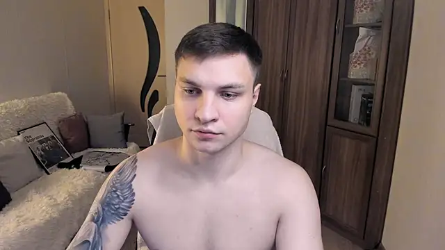 Snapshot of handsome_guy01 chatting on 09.22.25 handsome guy01 online show from 09.22.25