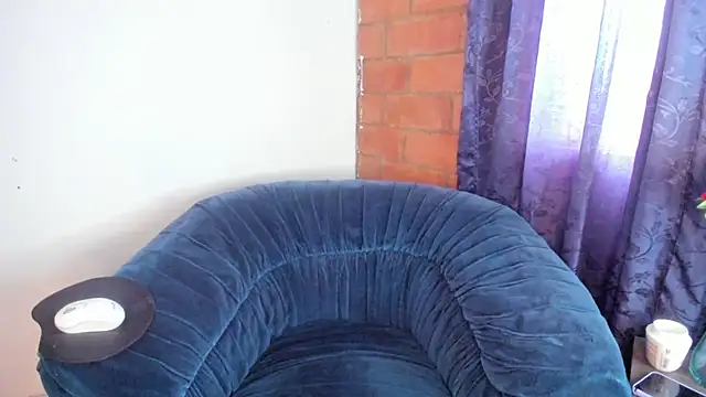 Snapshot of Salome__Fernandez chatting on 12.17.24 Salome Fernandez online show from 12.17.24