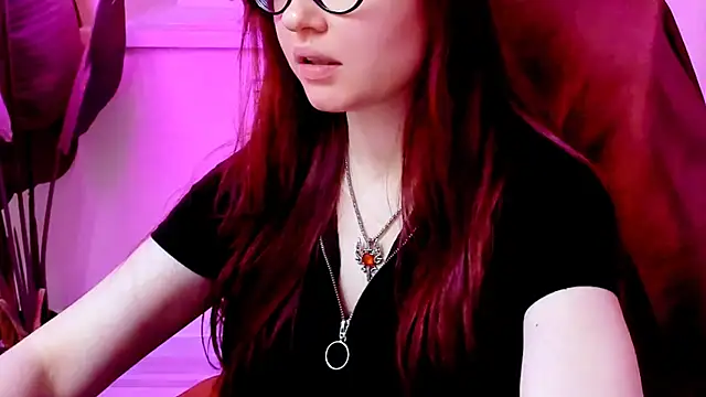 CarolGiggly online show from 04.04.26