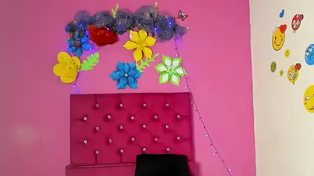 tiffany Bitch online show from 12.22.24