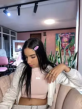 Praga Pink online show from 01.14.25