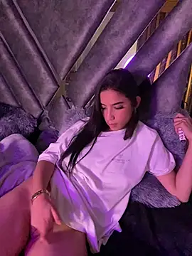 Praga Pink online show from 01.15.25