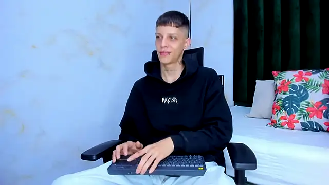 Snapshot of Adam_hard_ chatting on 01.22.25 Adam hard  online show from 01.22.25