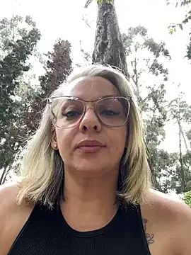 Snapshot of Aligoldbottom chatting on 12.15.24 Aligoldbottom online show from 12.15.24