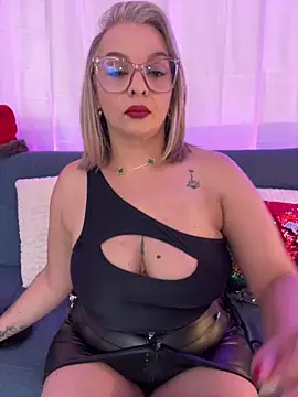 Snapshot of Aligoldbottom chatting on 01.03.25 Aligoldbottom online show from 01.03.25