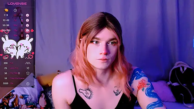 Alice Hells online show from 12.14.25