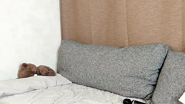 Snapshot of EngelFugler chatting on 03.09.25 EngelFugler online show from 03.09.25