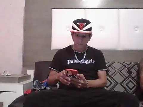 oiram27 online show from 11.03.25