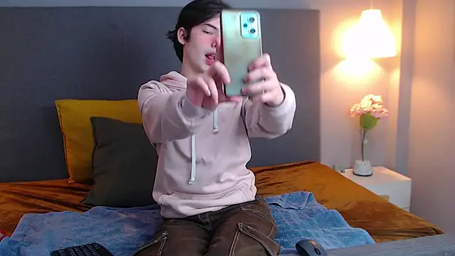 Snapshot of Angel_shiny chatting on 01.08.25 Angel shiny online show from 01.08.25