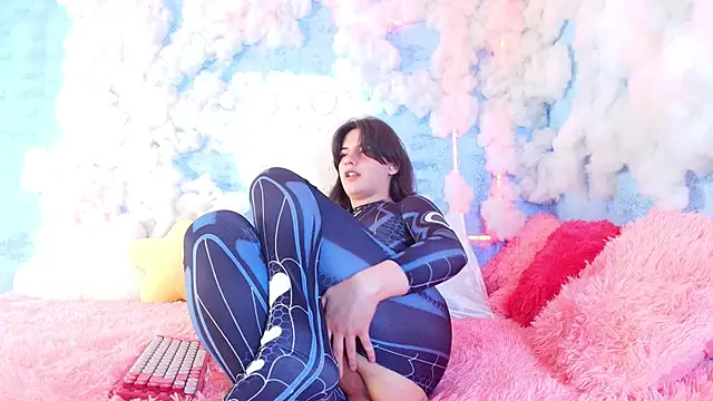 Snapshot of Angel_shiny chatting on 11.22.25 Angel shiny online show from 11.22.25