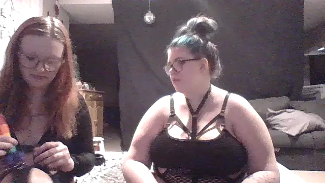 Snapshot of angel_star420864 chatting on 12.20.24 angel star420864 online show from 12.20.24