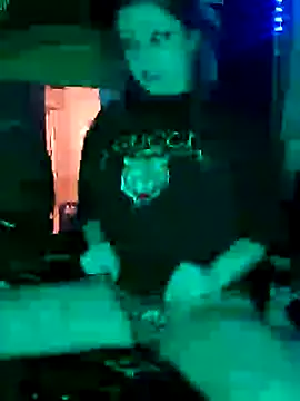 Snapshot of angel_star420864 chatting on 02.21.25 angel star420864 online show from 02.21.25