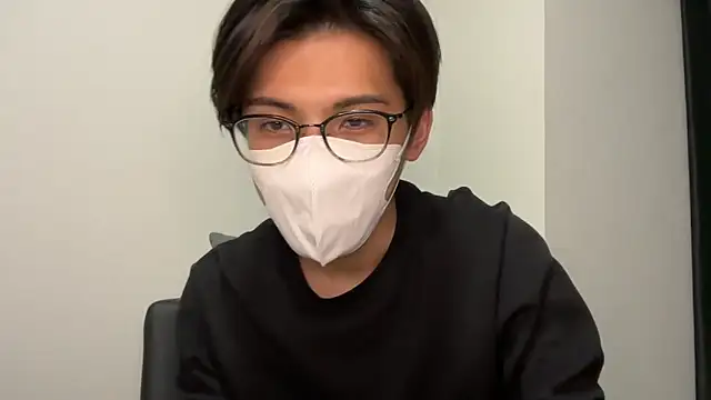 Snapshot of Lio_kun chatting on 12.10.24 Lio kun online show from 12.10.24
