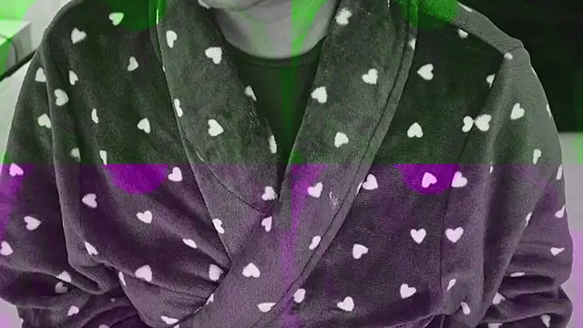 Snapshot of IzzyyBeelmonth chatting on 01.05.25 IzzyyBeelmonth online show from 01.05.25