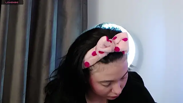 AveryWillow online show from 03.22.25