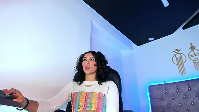 MiaCavallii  online show from 02.15.25