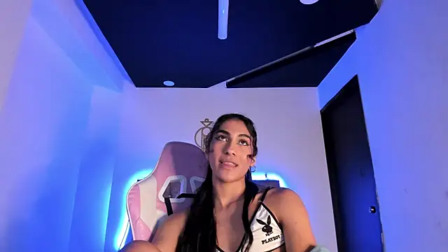 MiaCavallii  online show from 03.19.25