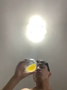 Snapshot of LCarreraa chatting on 01.19.25 LCarreraa online show from 01.19.25