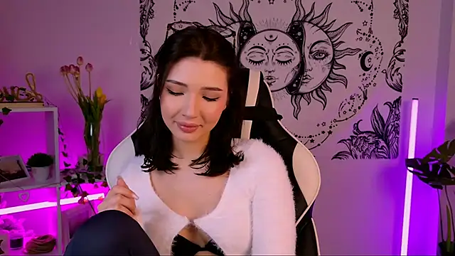 EmmaKeam online show from 03.11.25