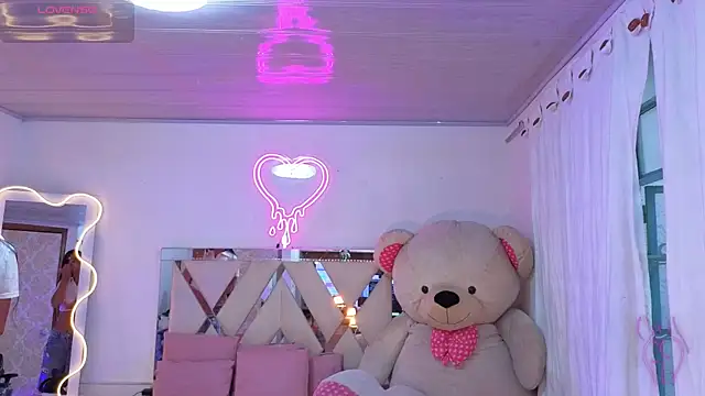 Jazmin tay online show from 12.19.25