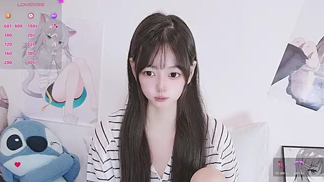 Snapshot of Xiaomi-Angela chatting on 07.26.26 Xiaomi-Angela online show from 07.26.26