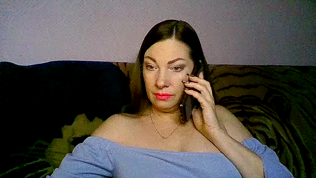 Snapshot of maritanna chatting on 12.10.24 maritanna online show from 12.10.24