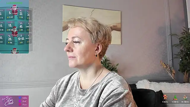 Snapshot of Nika_Smit chatting on 12.25.24 Nika Smit online show from 12.25.24