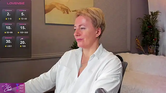 Snapshot of Nika_Smit chatting on 01.11.25 Nika Smit online show from 01.11.25