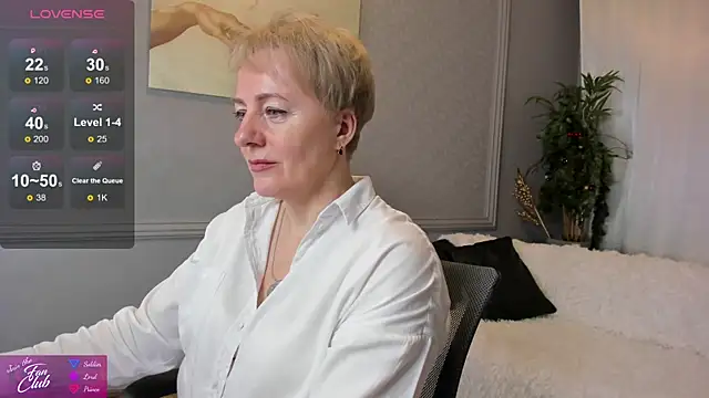 Snapshot of Nika_Smit chatting on 01.12.25 Nika Smit online show from 01.12.25