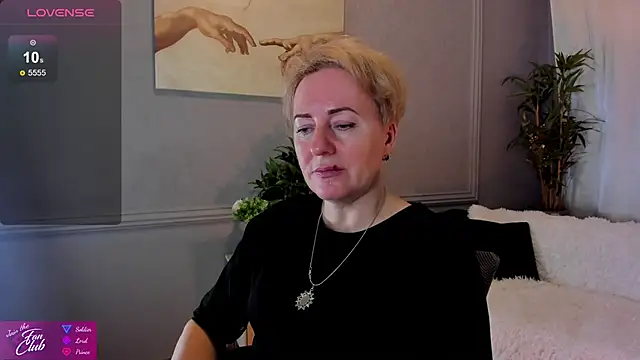 Snapshot of Nika_Smit chatting on 01.17.25 Nika Smit online show from 01.17.25