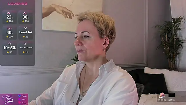 Snapshot of Nika_Smit chatting on 01.18.25 Nika Smit online show from 01.18.25