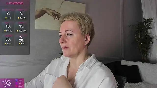 Snapshot of Nika_Smit chatting on 01.19.25 Nika Smit online show from 01.19.25