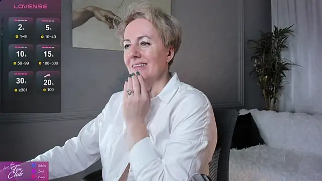 Snapshot of Nika_Smit chatting on 02.01.25 Nika Smit online show from 02.01.25