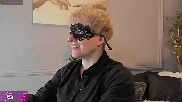 Snapshot of Nika_Smit chatting on 02.08.25 Nika Smit online show from 02.08.25