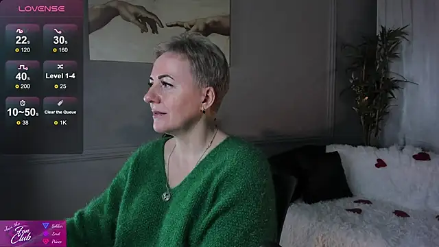 Snapshot of Nika_Smit chatting on 02.14.25 Nika Smit online show from 02.14.25