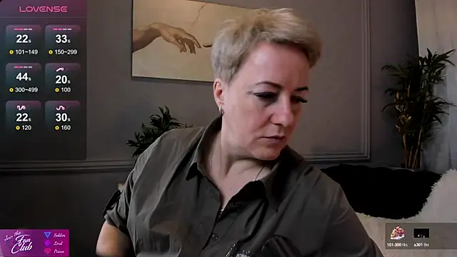 Snapshot of Nika_Smit chatting on 02.23.25 Nika Smit online show from 02.23.25