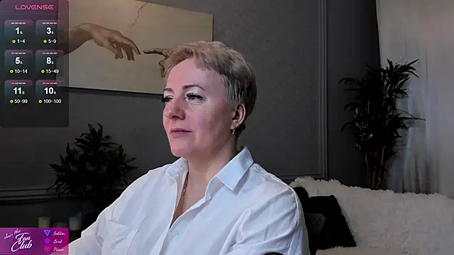 Snapshot of Nika_Smit chatting on 03.01.25 Nika Smit online show from 03.01.25