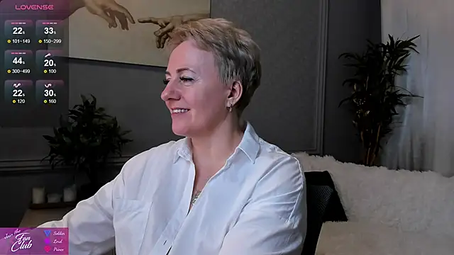 Snapshot of Nika_Smit chatting on 03.01.25 Nika Smit online show from 03.01.25