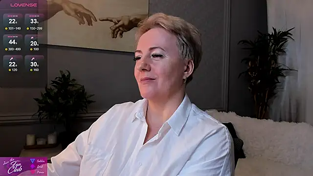 Snapshot of Nika_Smit chatting on 03.01.25 Nika Smit online show from 03.01.25