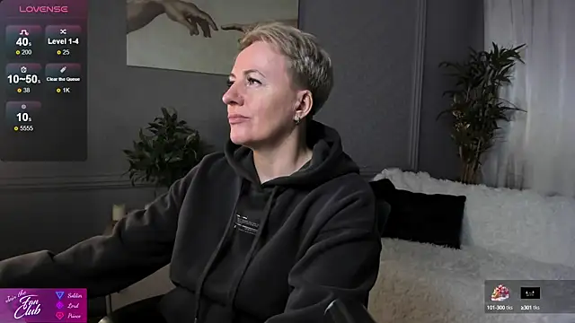 Snapshot of Nika_Smit chatting on 03.03.25 Nika Smit online show from 03.03.25