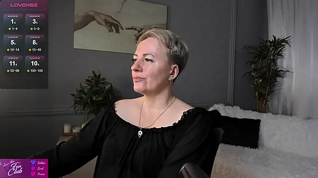 Snapshot of Nika_Smit chatting on 03.03.25 Nika Smit online show from 03.03.25