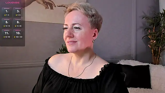 Snapshot of Nika_Smit chatting on 03.05.25 Nika Smit online show from 03.05.25