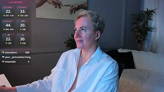 Snapshot of Nika_Smit chatting on 03.14.25 Nika Smit online show from 03.14.25