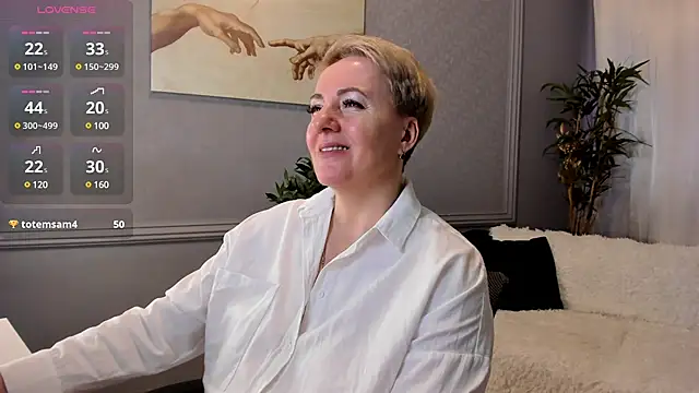 Snapshot of Nika_Smit chatting on 03.15.25 Nika Smit online show from 03.15.25