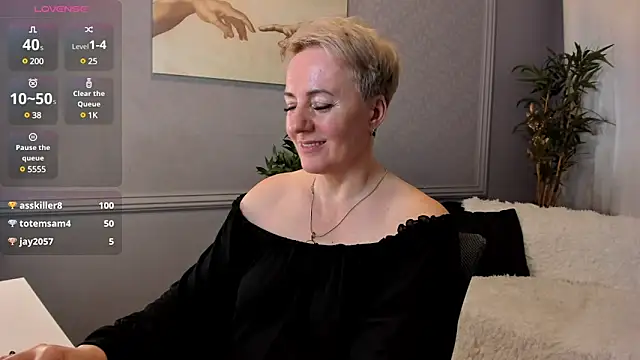 Snapshot of Nika_Smit chatting on 03.15.25 Nika Smit online show from 03.15.25