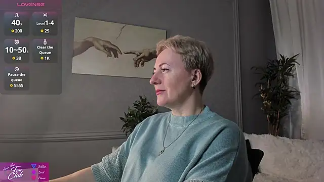 Snapshot of Nika_Smit chatting on 03.23.25 Nika Smit online show from 03.23.25