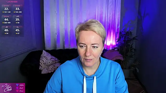 Snapshot of Nika_Smit chatting on 09.13.25 Nika Smit online show from 09.13.25