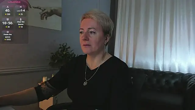 Snapshot of Nika_Smit chatting on 10.04.25 Nika Smit online show from 10.04.25